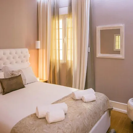 Apartament Spacious 2-bed With Interior Terrace Near Marques De Pombal, - Ttl300 *