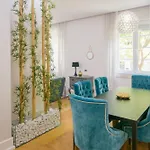 Spacious 2-bed With Interior Terrace Near Marques De Pombal, - Ttl300 * Lisbona