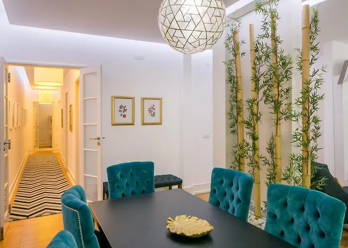 Spacious 2-bed With Interior Terrace Near Marquês De Pombal, - Ttl300 * Lisboa