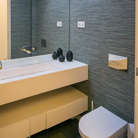Lägenhet Spacious 2-bed With Interior Terrace Near Marques De Pombal, - Ttl300 Lisboa